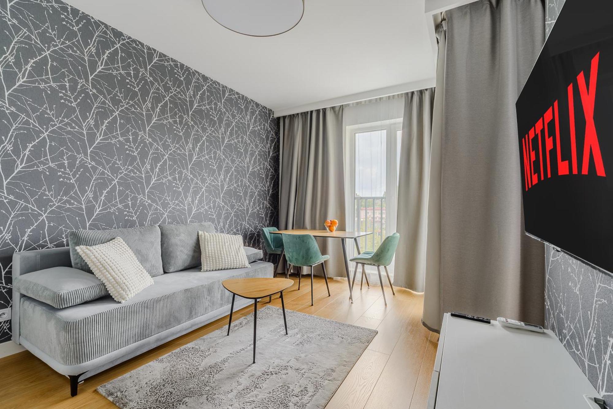 Cozy Family Apartments With Balcony Near Zlote Tarasy ワルシャワ エクステリア 写真