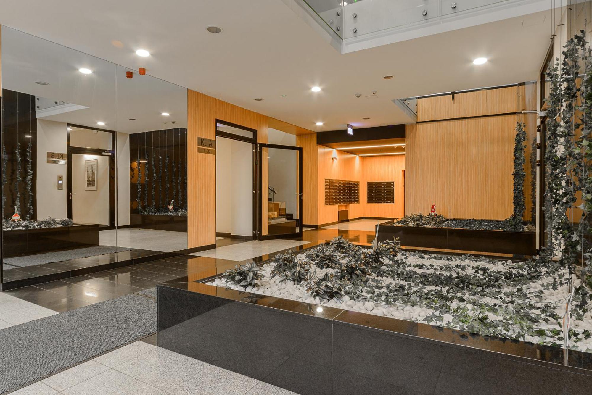 Cozy Family Apartments With Balcony Near Zlote Tarasy ワルシャワ 部屋 写真