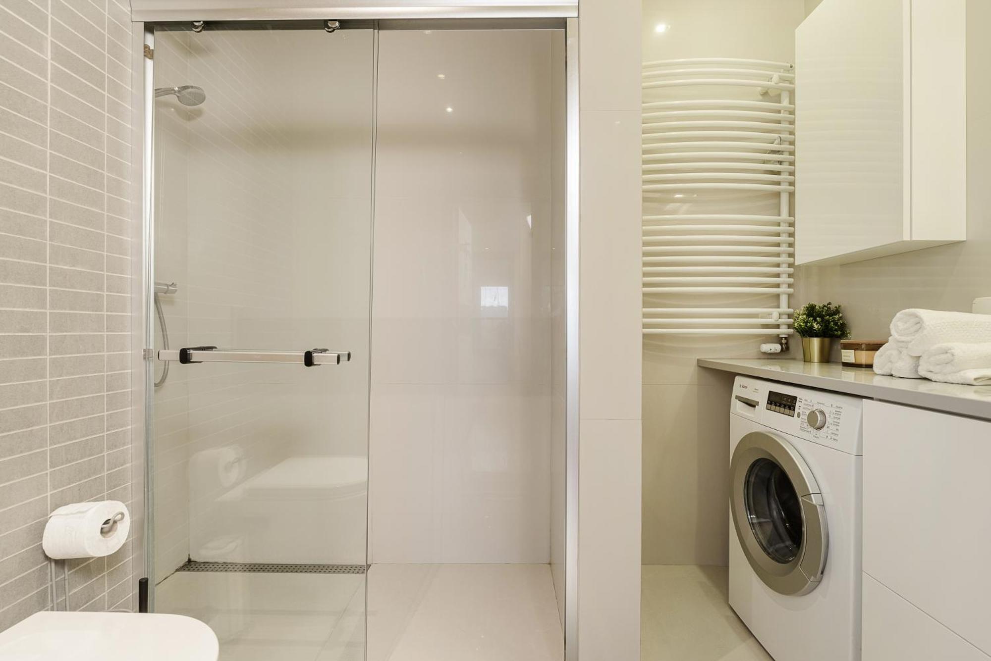Cozy Family Apartments With Balcony Near Zlote Tarasy ワルシャワ 部屋 写真