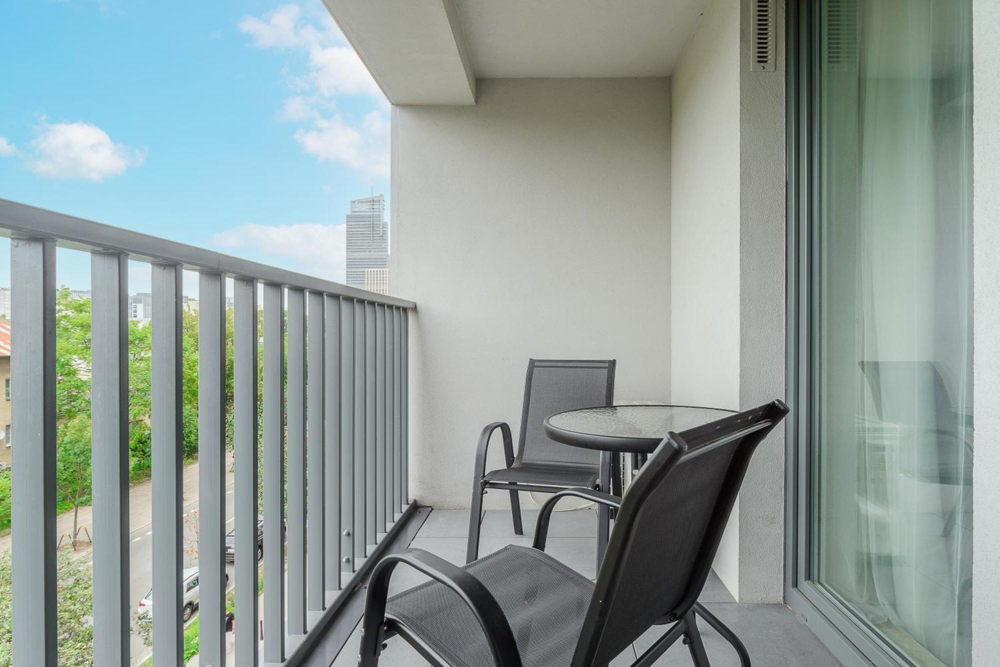 Cozy Family Apartments With Balcony Near Zlote Tarasy ワルシャワ 部屋 写真