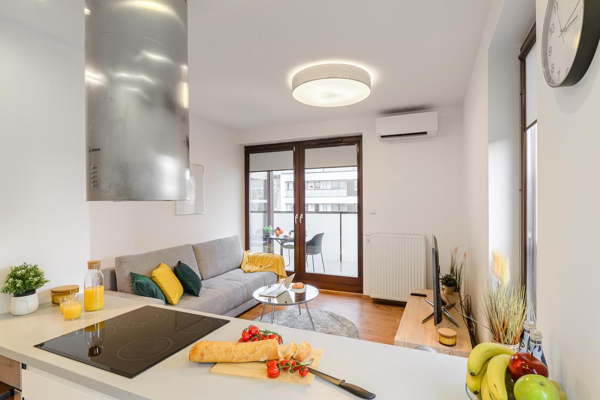 Cozy Family Apartments With Balcony Near Zlote Tarasy ワルシャワ エクステリア 写真
